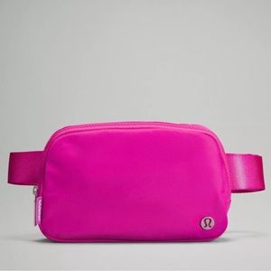 NWT Lululemon Everywhere Beltbag SONIC PINK